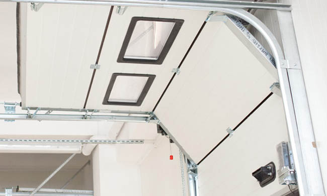 Ipari szekcionált kapuk